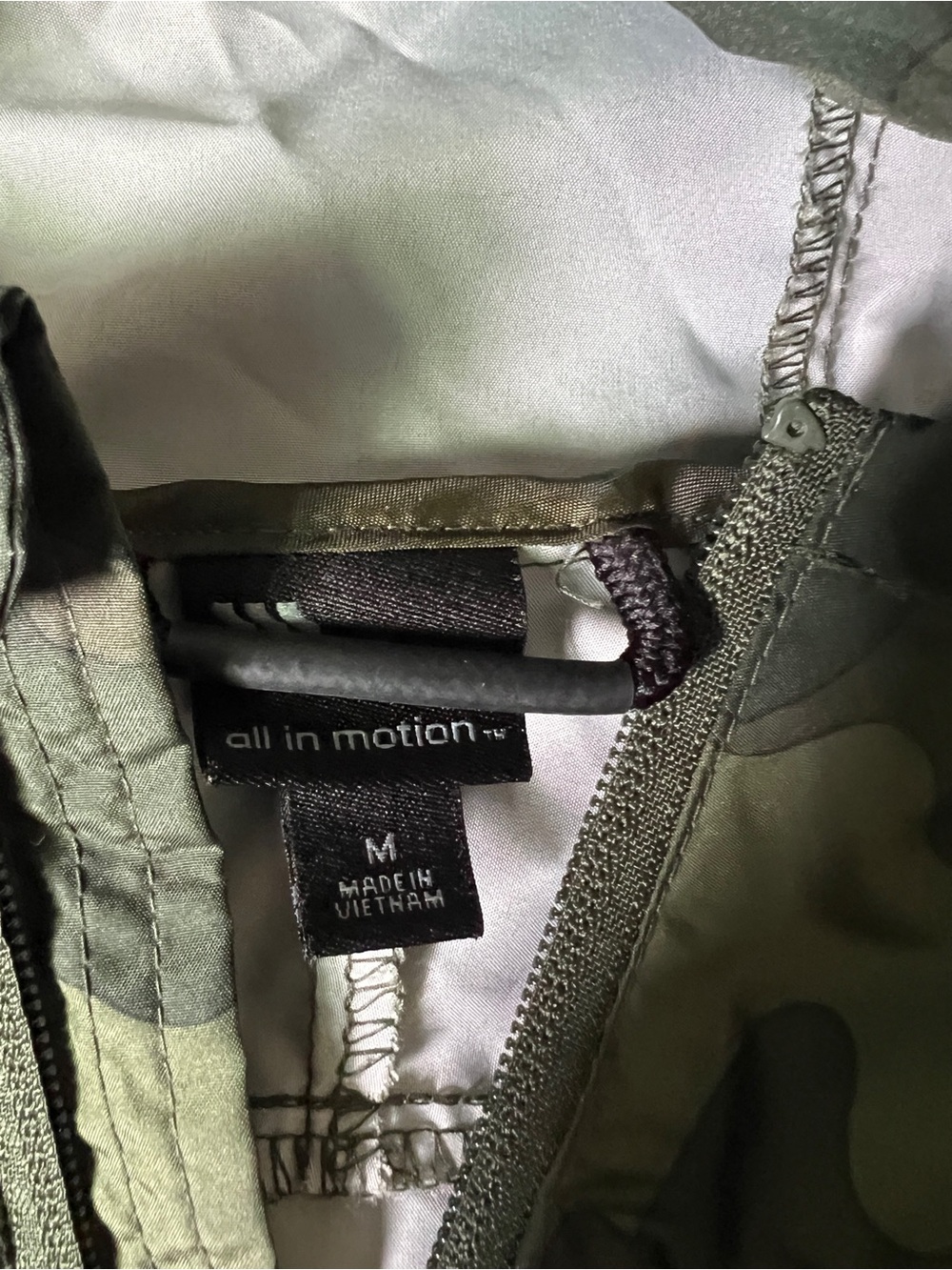 all in motion Men's Camouflage Hooded Jacket - Green Camo - Picture 4 of 4